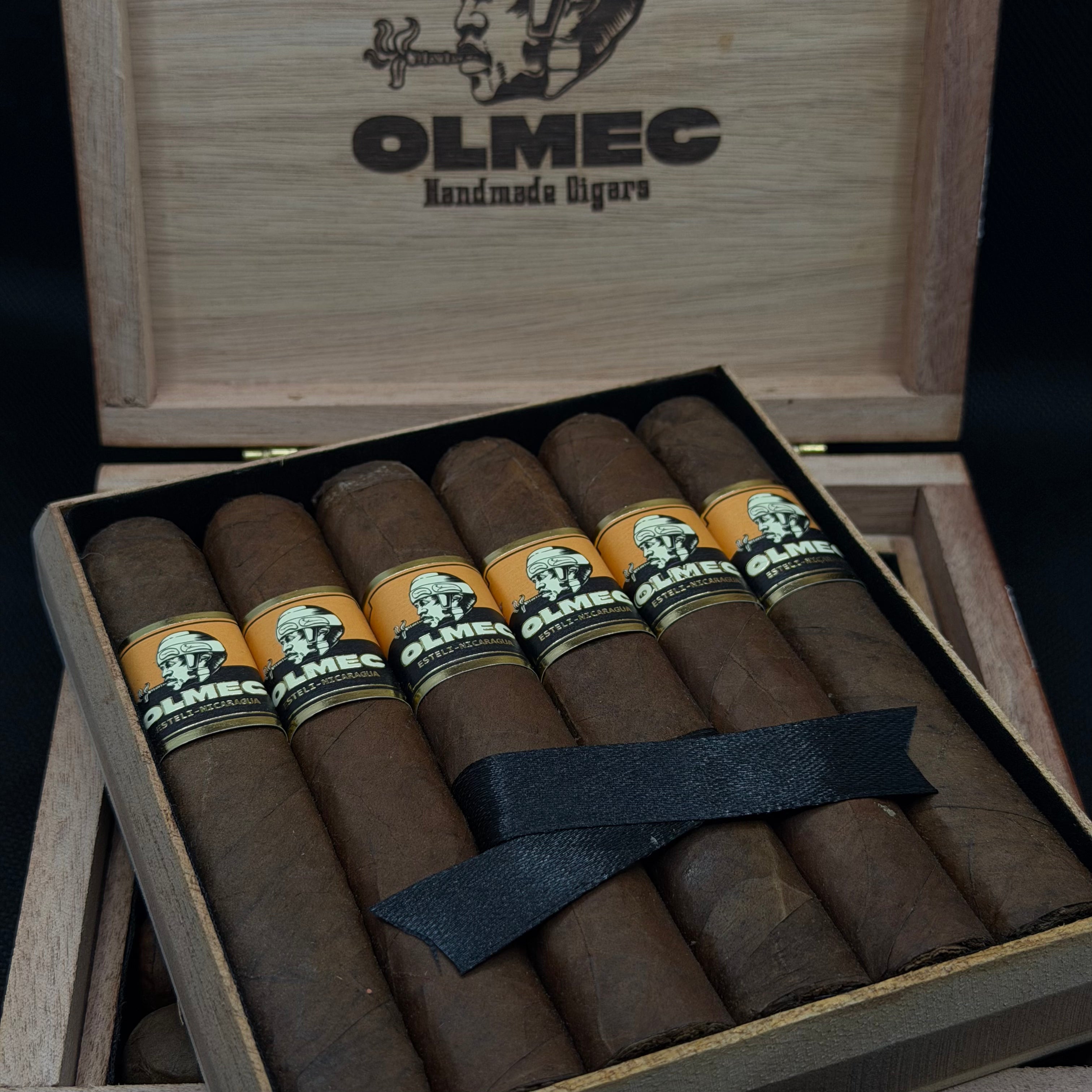 Picture of Foundation Olmec Robusto Claro