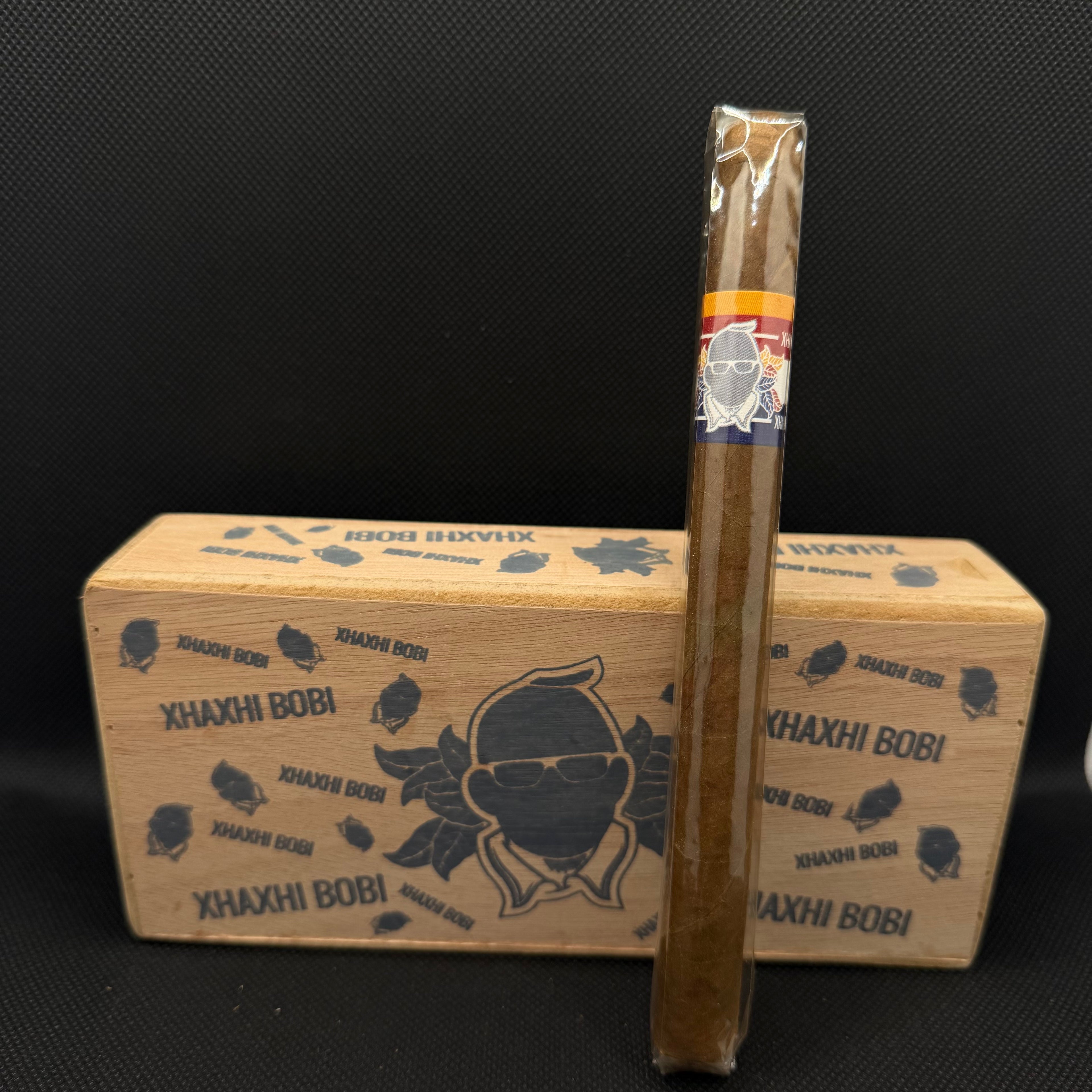 Xhaxhi Bobi Grey Lancero